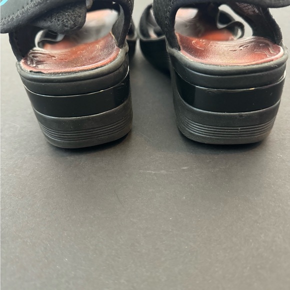 Bzees sandals, size 9 - Picture 4 of 7
